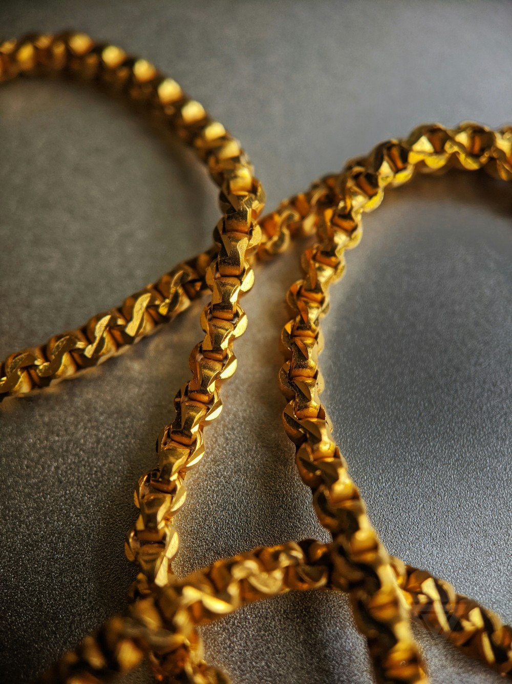 The Golden Age: Benefits of Gold Jewellery